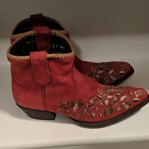 Red Caborca suede booties